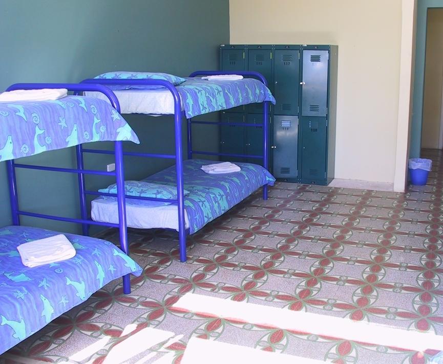 Ocean Beach Backpackers Hostel Perth Phòng bức ảnh